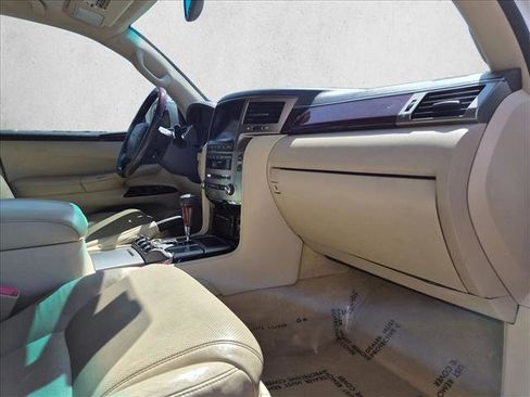 Used 2014 Lexus LX 570 4WD image 23