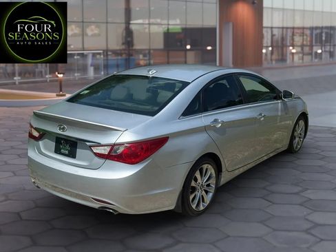 Used 2012 Hyundai Sonata SE FWD image 3