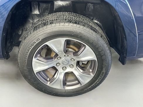 Used 2020 RAM 1500 Laramie AWD/4WD image 30