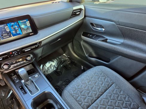 Used 2026 Nissan Kicks SV FWD image 15