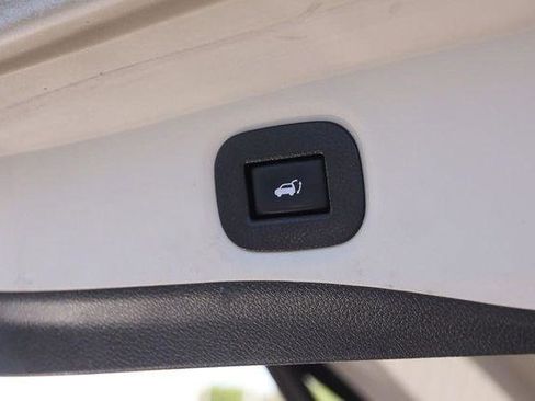 Used 2020 Nissan Rogue SV w/ Sun & Sound Touring Package AWD/4WD image 8
