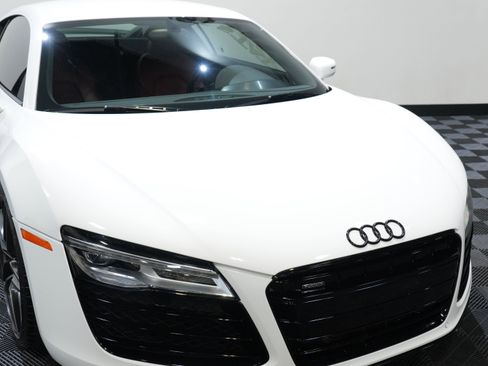 Used 2014 Audi R8 V8 image 12