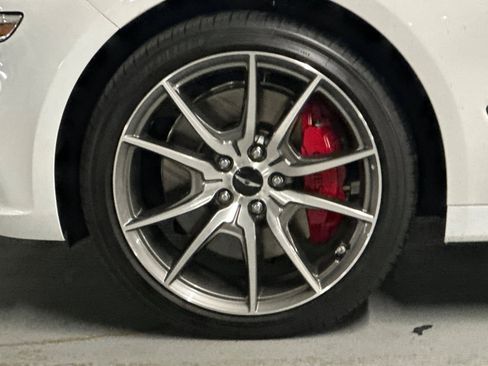 Used 2025 Genesis G70 2.5T image 27