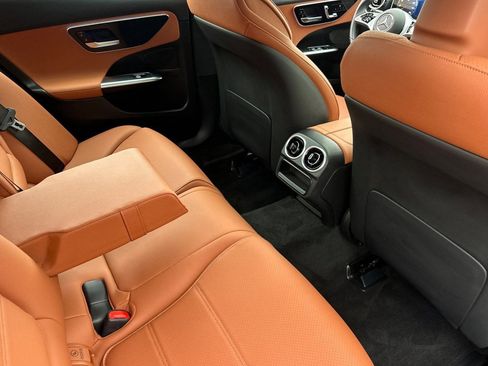 Used 2025 Mercedes-Benz C 300 Sedan image 30