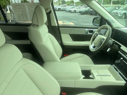 Used 2025 Hyundai Santa Fe Calligraphy AWD/4WD image 23
