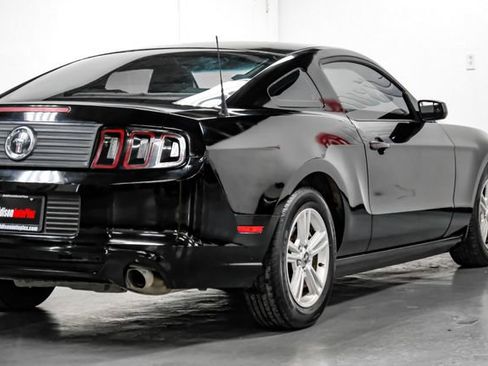 Used 2014 Ford Mustang V6 image 10