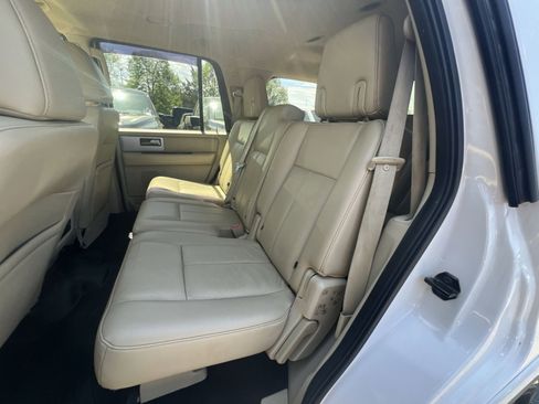 Used 2015 Ford Expedition Limited w/ Equipment Group 301A AWD/4WD image 32