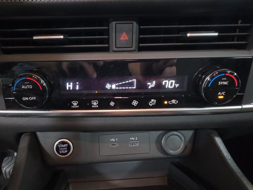 Used 2023 Nissan Rogue SV AWD/4WD image 24