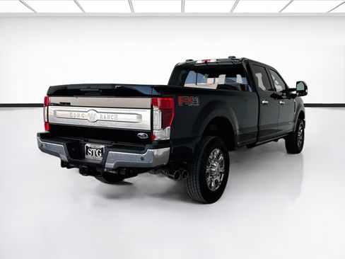 Used 2022 Ford F350 King Ranch w/ King Ranch Ultimate Package AWD/4WD image 4