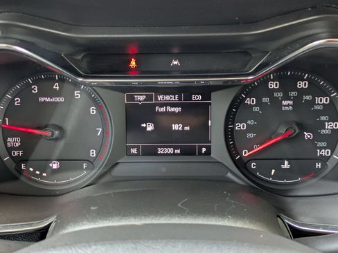 Used 2023 Chevrolet TrailBlazer LT FWD image 17