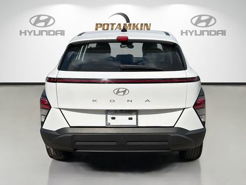 Used 2024 Hyundai Kona SE image 6
