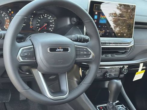 New 2026 Jeep Compass Latitude AWD/4WD image 17