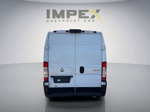 Used 2026 RAM ProMaster 2500 w/ Convenience Group FWD image 4