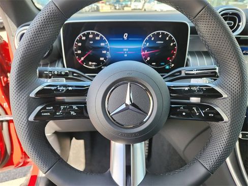 New 2025 Mercedes-Benz GLC 300 4MATIC image 19