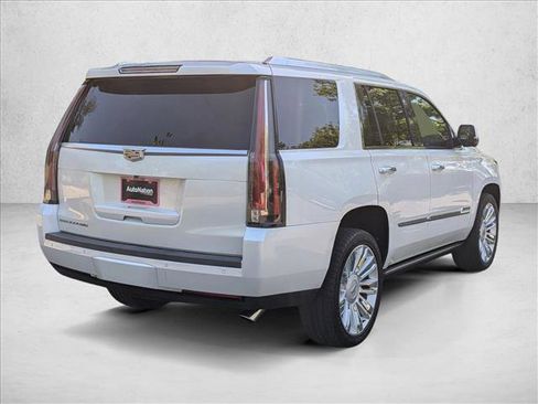 Used 2016 Cadillac Escalade Platinum AWD/4WD image 5