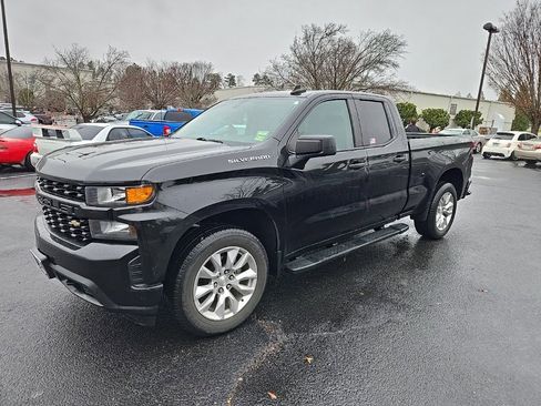 Used 2019 Chevrolet Silverado 1500 Custom w/ Trailering Package image 6
