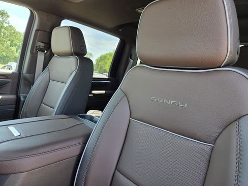 New 2026 GMC Sierra 2500 Denali w/ Denali Reserve Package AWD/4WD image 24