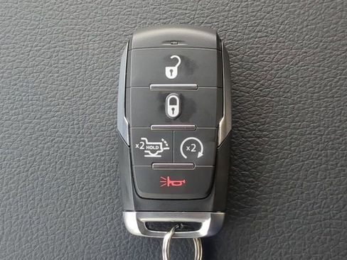 New 2026 RAM 1500 4x4 Crew Cab image 38
