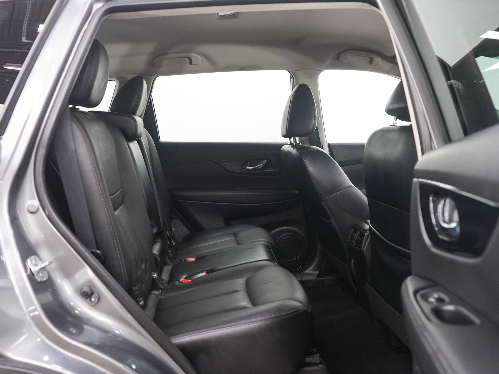 Used 2017 Nissan Rogue SL AWD/4WD image 11