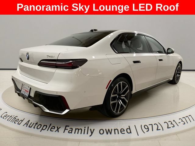 Used 2026 BMW 740i RWD image 5