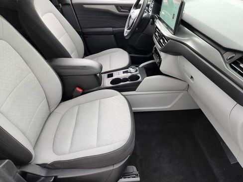 Used 2025 Ford Escape Active w/ Tech Pack #1 FWD image 14