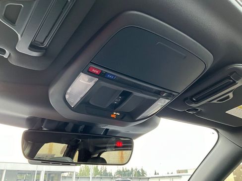 Used 2025 Subaru Forester Limited image 16