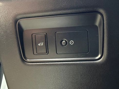 Used 2020 Land Rover Range Rover image 22