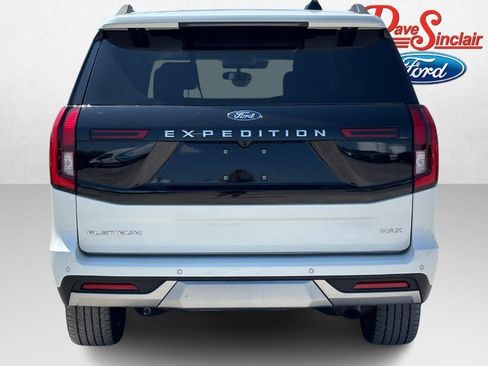 Used 2025 Ford Expedition Max Platinum w/ Driver's Package AWD/4WD image 8