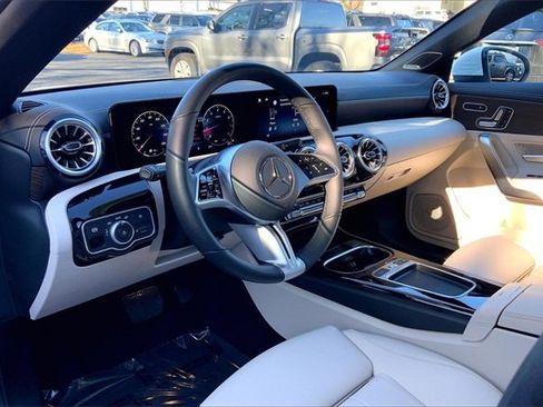 Used 2025 Mercedes-Benz CLA 250 4MATIC image 14