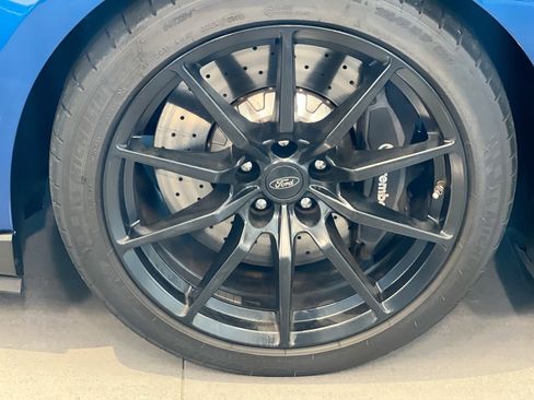 Used 2017 Ford Mustang Shelby GT350 image 11