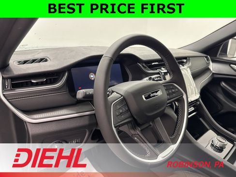 New 2025 Jeep Grand Cherokee Laredo image 20