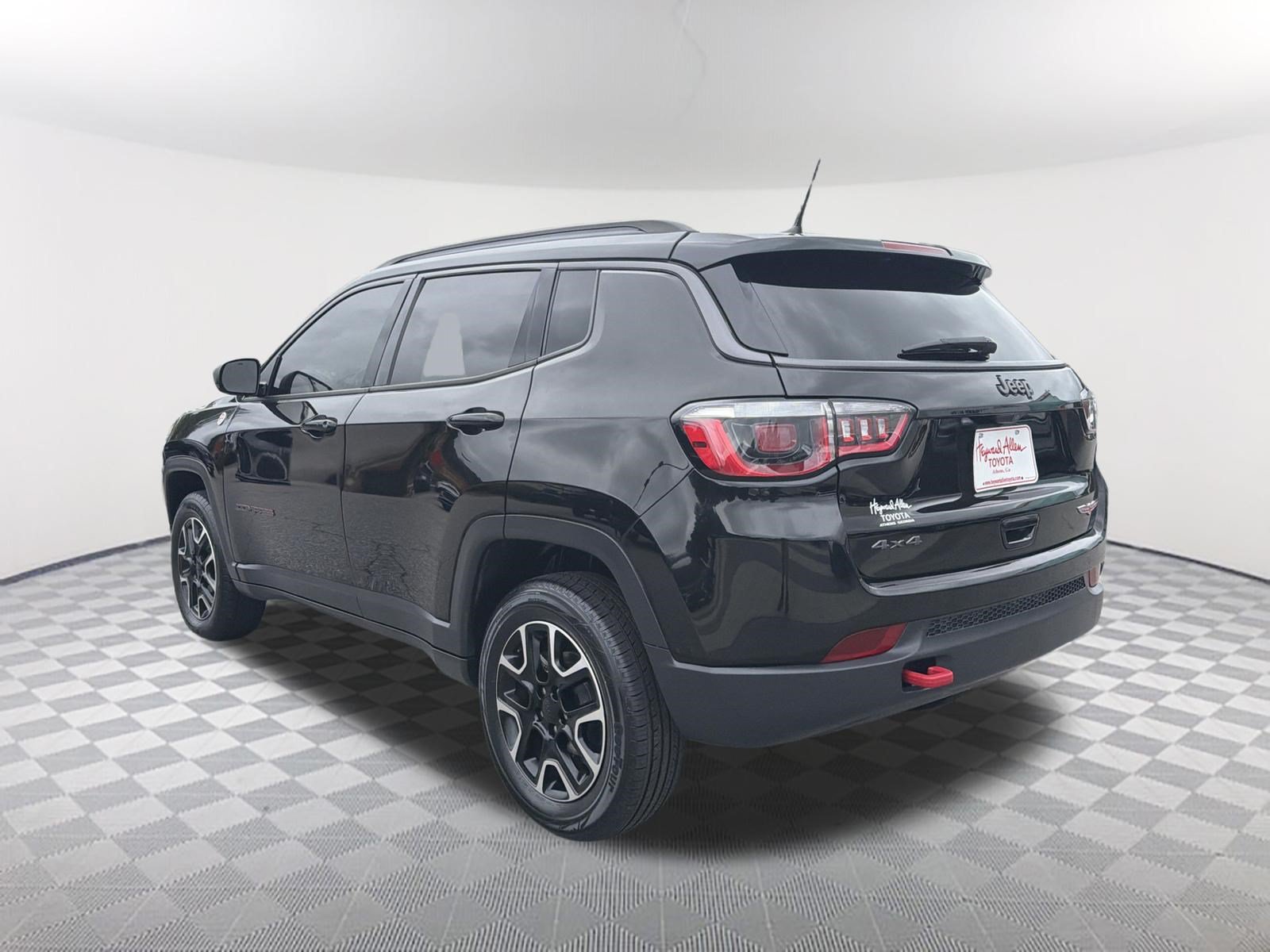 Used 2020 Jeep Compass Trailhawk AWD/4WD image 14