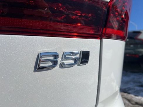 New 2026 Volvo XC60 B5 Ultra w/ Protection Package Premier AWD/4WD image 12
