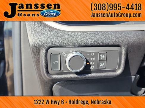 Used 2021 Ford Explorer XLT RWD image 24