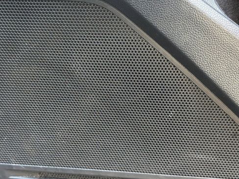 Used 2020 Volkswagen Tiguan SE w/ Panoramic Sunroof Package image 24