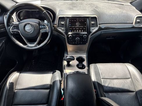Used 2015 Jeep Grand Cherokee Overland w/ Advanced Technology Group AWD/4WD image 11
