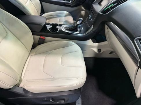 Used 2015 Ford Edge Titanium w/ Technology Package image 27