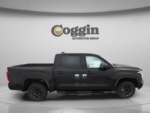 New 2026 Toyota Tundra SR5 w/ SR5 Convenience Package AWD/4WD image 22