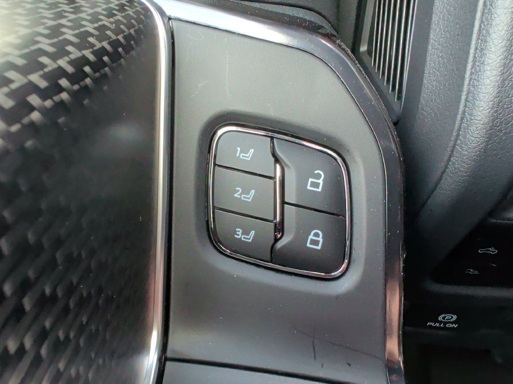Used 2025 Ford F150 Raptor w/ Equipment Group 803A Raptor R AWD/4WD image 30