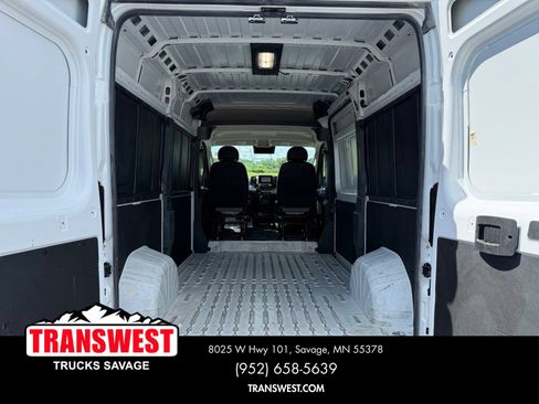 Used 2025 RAM ProMaster 2500 w/ Convenience Group FWD image 12