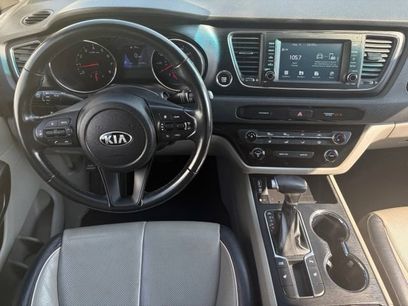 Used 2021 Kia Sedona EX