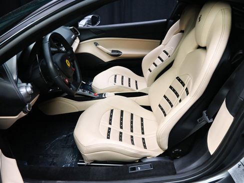 Used 2016 Ferrari 488 GTB image 52