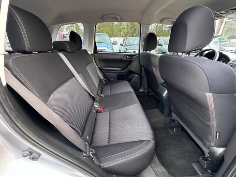 Used 2017 Subaru Forester 2.5i w/ Alloy Wheel Package image 14