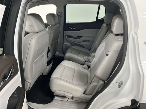 Certified 2023 GMC Acadia SLT w/ Preferred Package AWD/4WD image 19