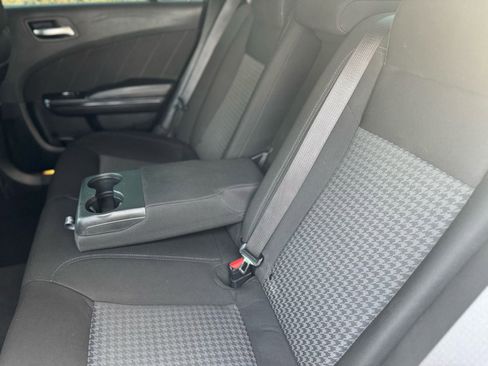 Used 2023 Dodge Charger R/T w/ Blacktop Package image 29