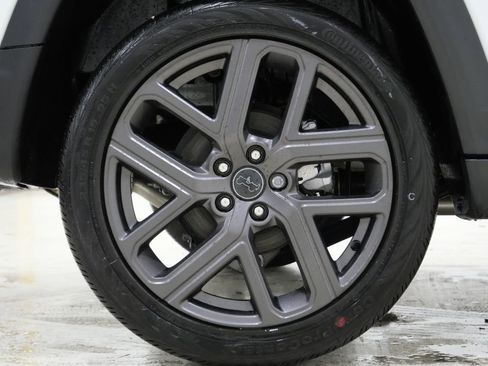 New 2026 Jeep Compass Limited image 9