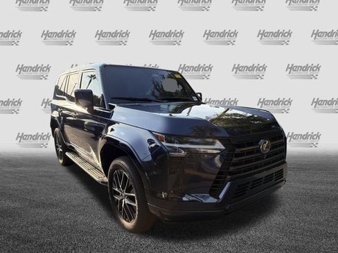 Used 2025 Lexus GX 550 AWD/4WD image 2