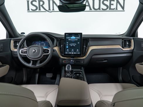 New 2026 Volvo XC60 B5 Core AWD/4WD image 15