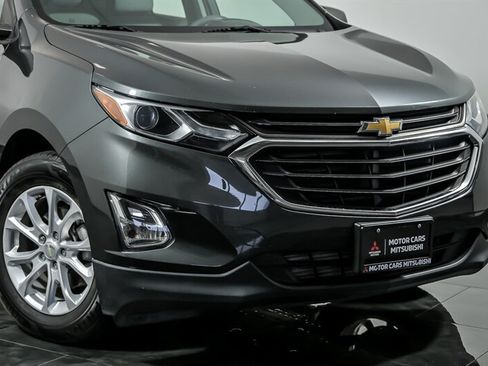 Used 2018 Chevrolet Equinox LS FWD image 2