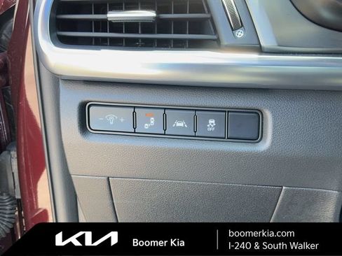 Used 2022 Kia Telluride LX FWD image 18